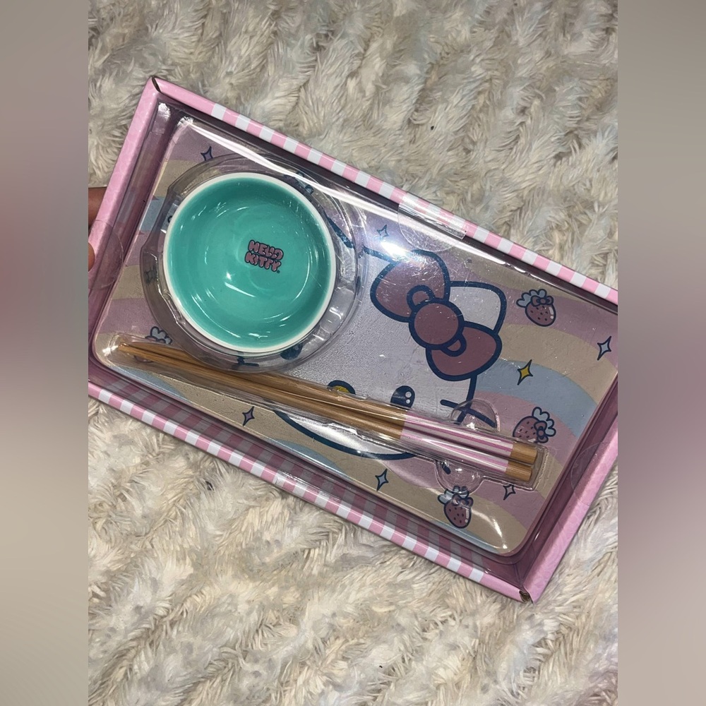 💕Hello Kitty Sanrio Ceramic Sushi Plate Set 💕